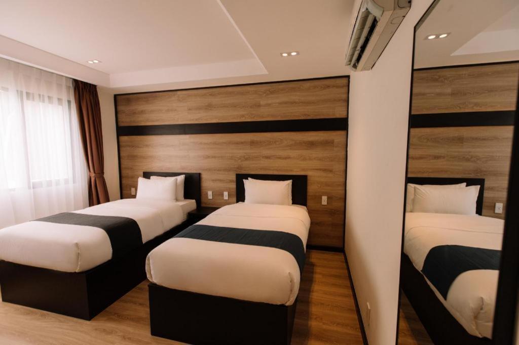 เดอะ ชิลล์ สวีท - ซิตี้เซ็นเตอร์ Hotel โฮจิมินห์ซิตี้ ภายนอก รูปภาพ